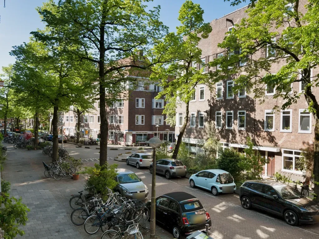 Living in De Baarsjes: homes and price level
